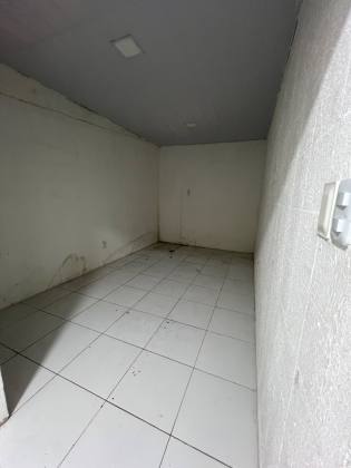 Prédio comercial para alugar a poucos metros da principal no bairro Mangabeira em João Pessoa