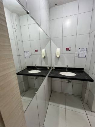 Prédio comercial para alugar a poucos metros da principal no bairro Mangabeira em João Pessoa