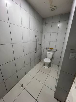 Prédio comercial para alugar a poucos metros da principal no bairro Mangabeira em João Pessoa