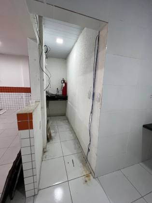 Prédio comercial para alugar a poucos metros da principal no bairro Mangabeira em João Pessoa