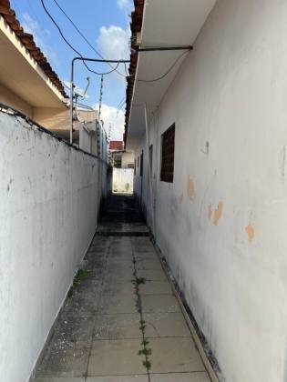 OPORTUNIDADE: Casa com 3 quartos s/ 1 suite, Bairro dos Estados, Joao Pessoa