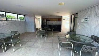 Apartamento mobiliado em Miramar com lazer completo – R$1.950 c/ condominio incluso