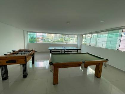 APARTAMENTO COM 121M² C/ 3 QUARTOS S/ 2 SUITES + DCE. A 250 METROS DA PRAIA DO JARDIM OCEANIA - JOAO PESSOA PB