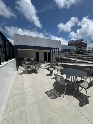 Apartamentos Novos com 2 e 3 Quartos s/1 suite, Locacao Anual - Manaira - Joao Pessoa/PB