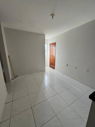 Apartamento terreo com 2 quartos s/ 1 suite para locação no Geisel – conforto, praticidade e excelente custo-benefício