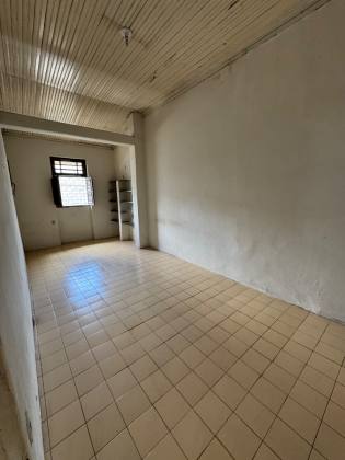 Casa Para Vender com 4 quartos 2 suítes no bairro Jaguaribe em João Pessoa