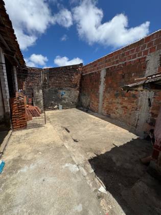 Casa Para Vender com 4 quartos 1 suítes no bairro Valentina de Figueiredo em João Pessoa