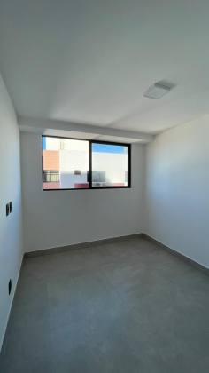 ALUGA APARTAMENTO COM 3 QUARTOS S/ 1 SUÍTE - 400 metros da praia do JARDIM OCEANIA.