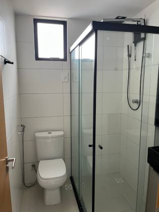 VENDE APARTAMENTO NO MIRARMAR COM 3 QUARTOS S/ 1 SUÍTE E COM PROJETADOS.