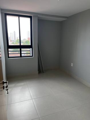 VENDE APARTAMENTO NO MIRARMAR COM 3 QUARTOS S/ 1 SUÍTE E COM PROJETADOS.