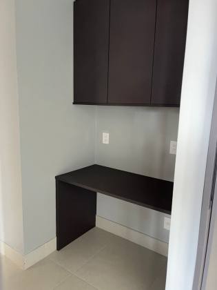 VENDE APARTAMENTO NO MIRARMAR COM 3 QUARTOS S/ 1 SUÍTE E COM PROJETADOS.