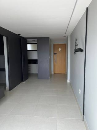 VENDE APARTAMENTO NO MIRARMAR COM 3 QUARTOS S/ 1 SUÍTE E COM PROJETADOS.