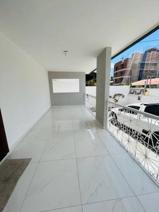 Excelente Casa no Altiplano c/ 4 quartos e piscina