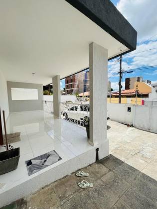 Excelente Casa no Altiplano c/ 4 quartos e piscina