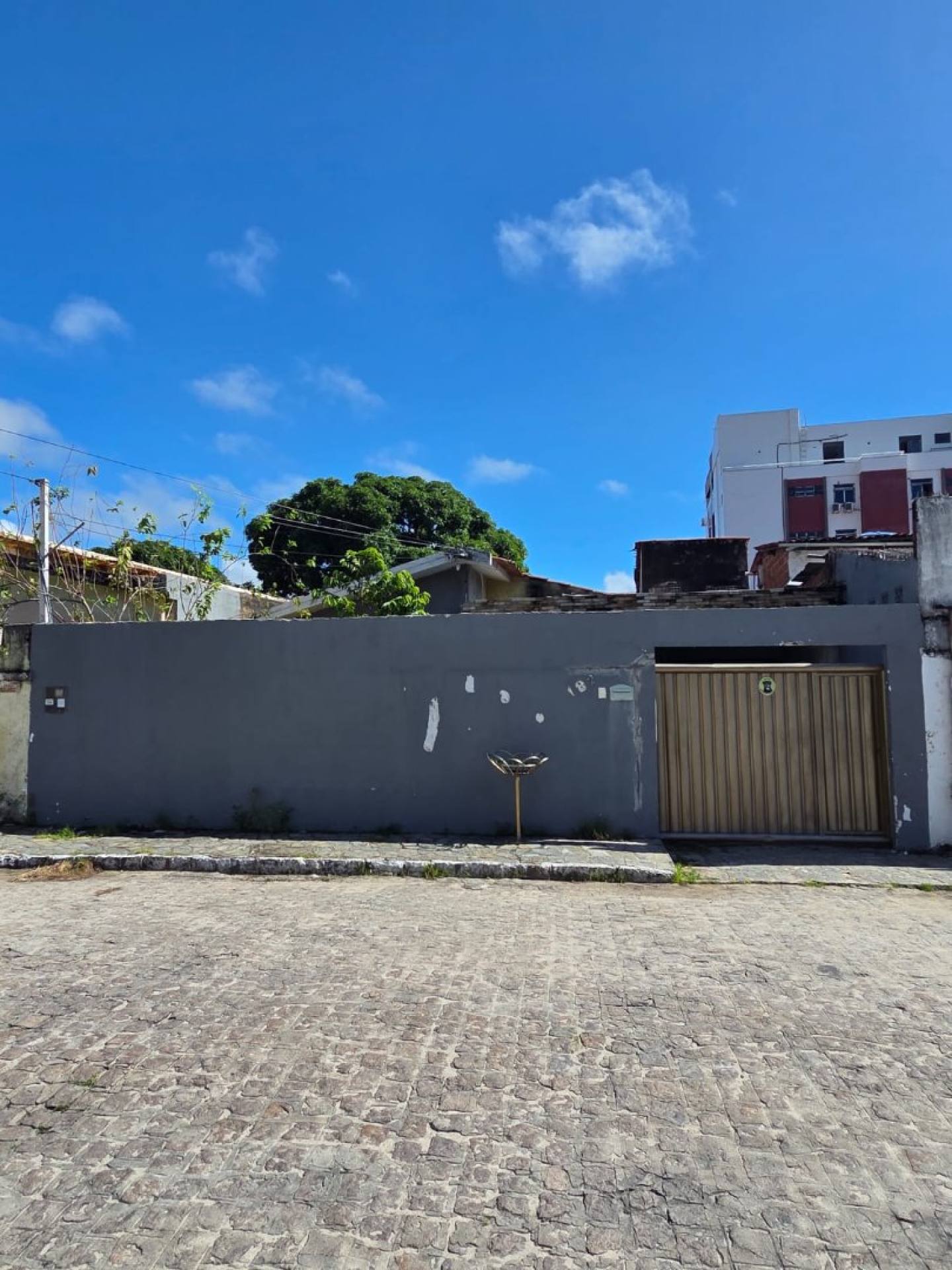 VENDE CASA NA MELHOR LOCALIZAÇÃO DE TAMBAÚ - JOÃO PESSOA PB