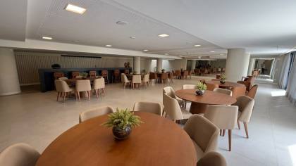 Viva o Beira-Mar | Apê Ambientado com 2 Quartos | Lazer de resort