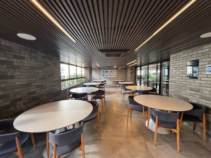 Casa vertical c/ 3 Suítes, 120m2, Toda Mobiliada - Luxo e Sofisticação na Praia de Tambaú