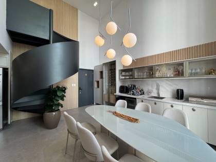 Casa vertical c/ 3 Suítes, 120m2, Toda Mobiliada - Luxo e Sofisticação na Praia de Tambaú