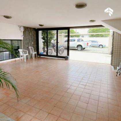 Casa a venda com 3 Suítes, 400m² - por R$ 780.000 - Torre - João Pessoa/PB