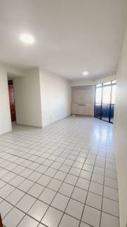 Apartamento com 3 Quartos para alugar, 90 m² - Cabo Branco - João Pessoa/PB