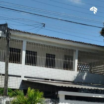 Casa Para Vender com 10 quartos s/ 4 suítes no bairro Manaíra em João Pessoa