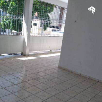 Casa Para Vender com 10 quartos s/ 4 suítes no bairro Manaíra em João Pessoa