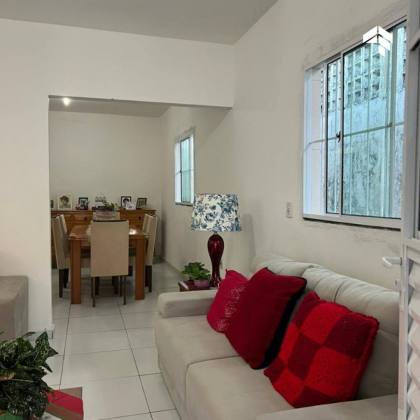 Casa Para Vender com 3 quartos 1 suíte no bairro Cruz das Armas em João Pessoa