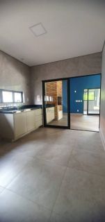 CASA A VENDA NO CONDOMÍNIO FAZENDA REAL