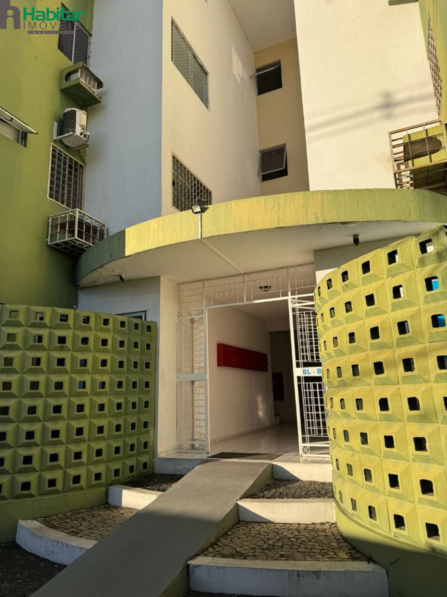 Apartamento Para Vender - Cond.Amadeu Olímpio Cavalcante