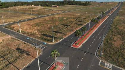 Lote / Terreno de Condomínio Para Vender - Villa Imperial