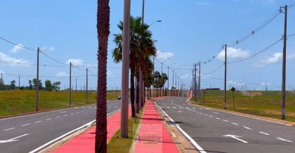 Lote / Terreno de Condomínio Para Vender - Villa Imperial