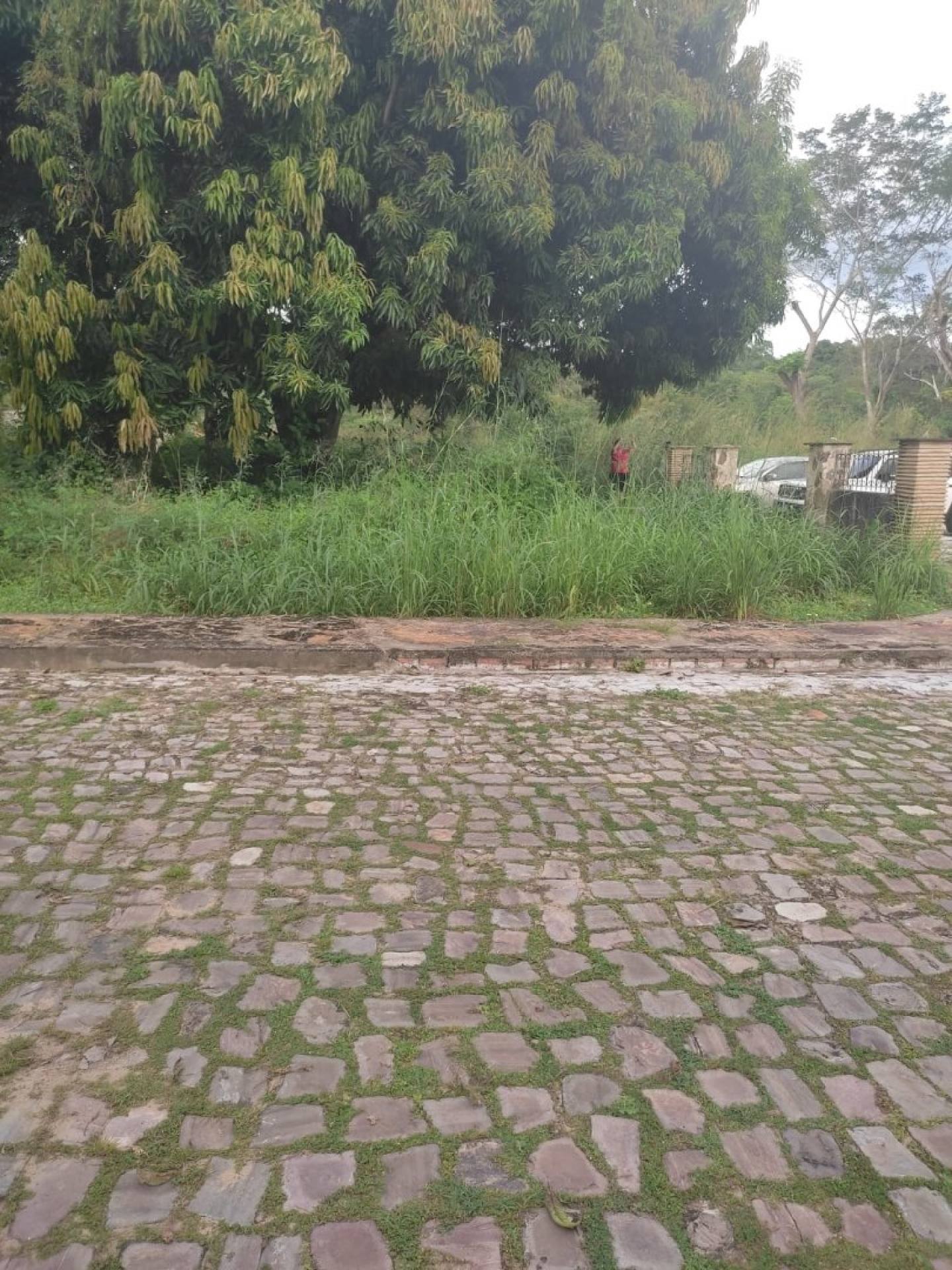 Á Venda  Lote No Condomínio São José