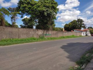 Lote / Terreno Para Vender No Bairro Vale Quem Tem