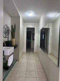 Casa À Venda No Jóquei