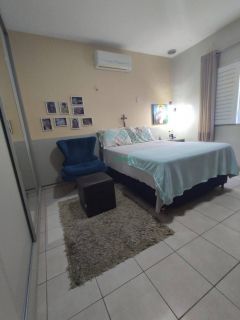 Casa À Venda No Jóquei