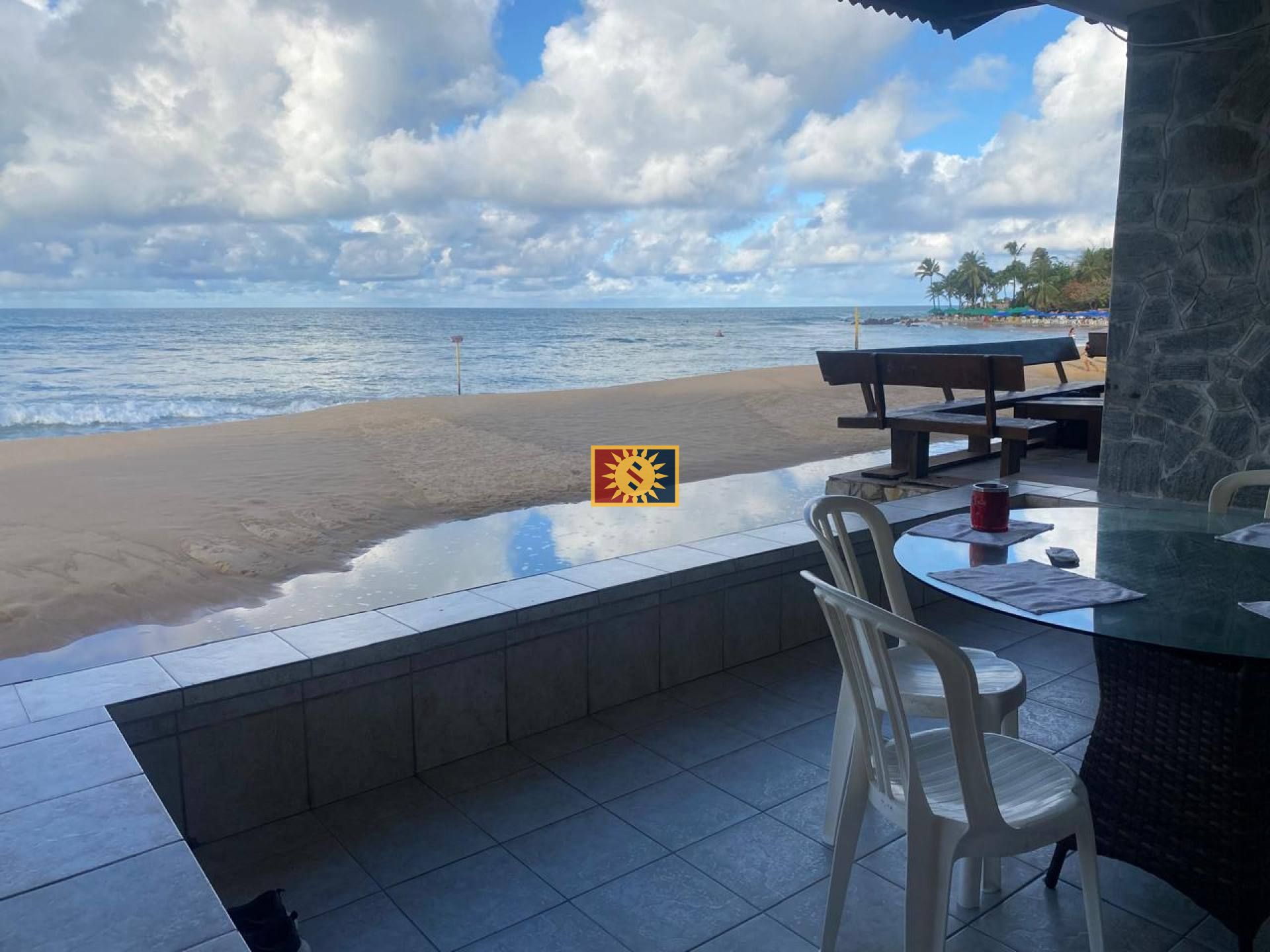 Casa Para Vender com 05 suítes Beira Mar em Baía Formosa
