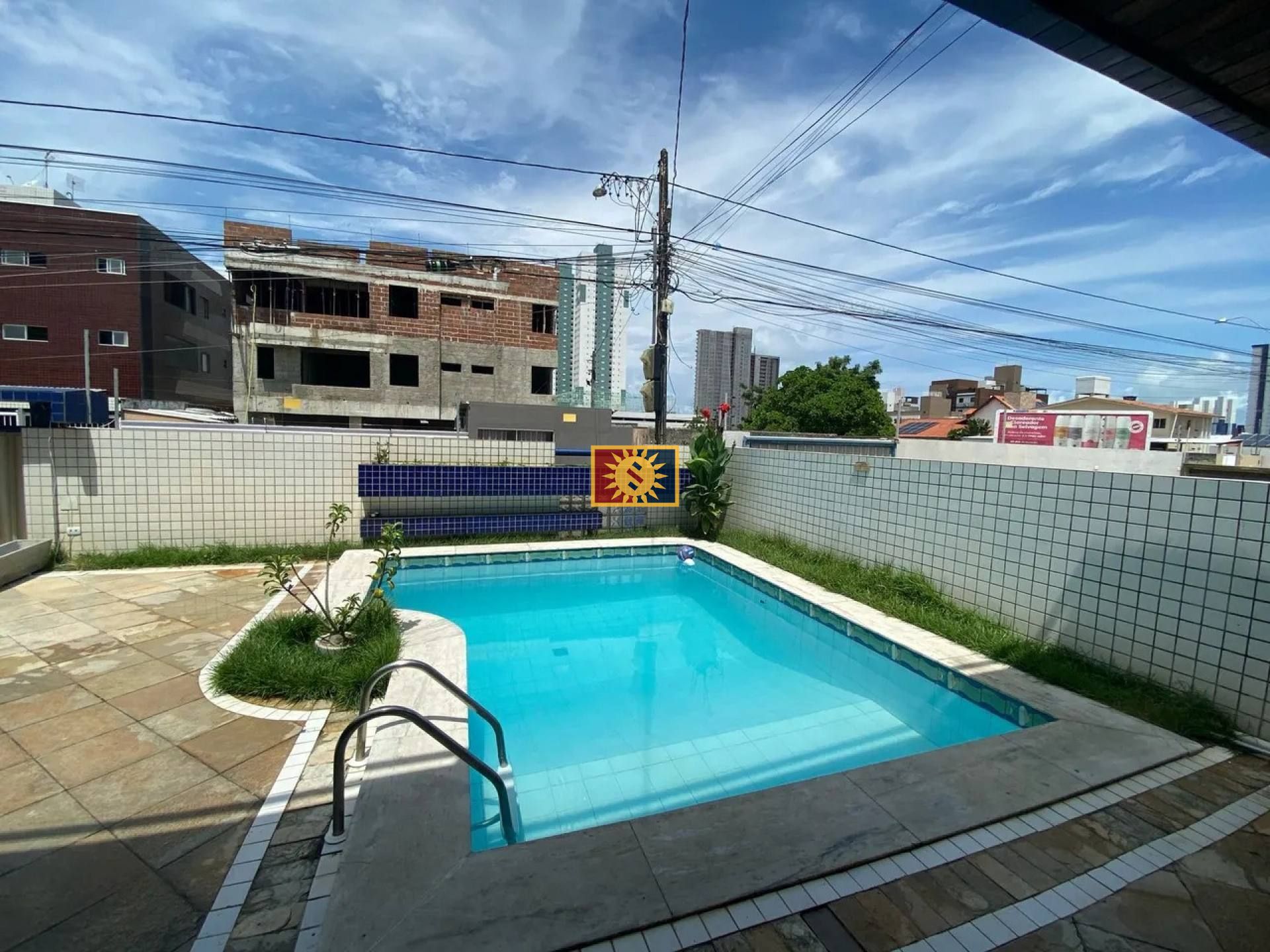 Casa Para Vender com 04 quartos 03 suítes no bairro Bessa em João Pessoa