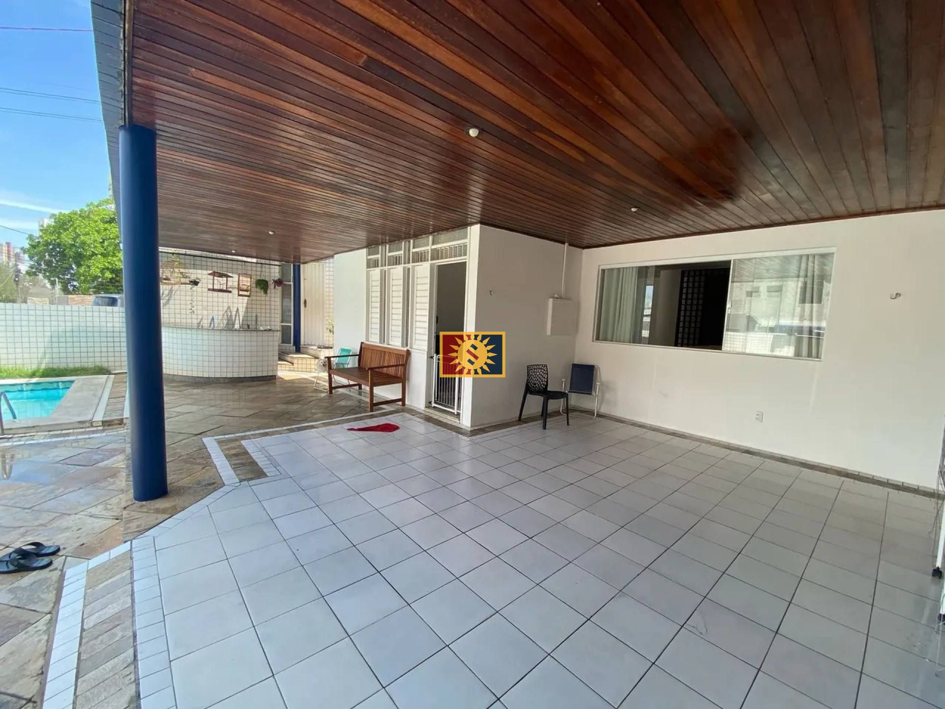 Casa Para Vender com 04 quartos 03 suítes no bairro Bessa em João Pessoa