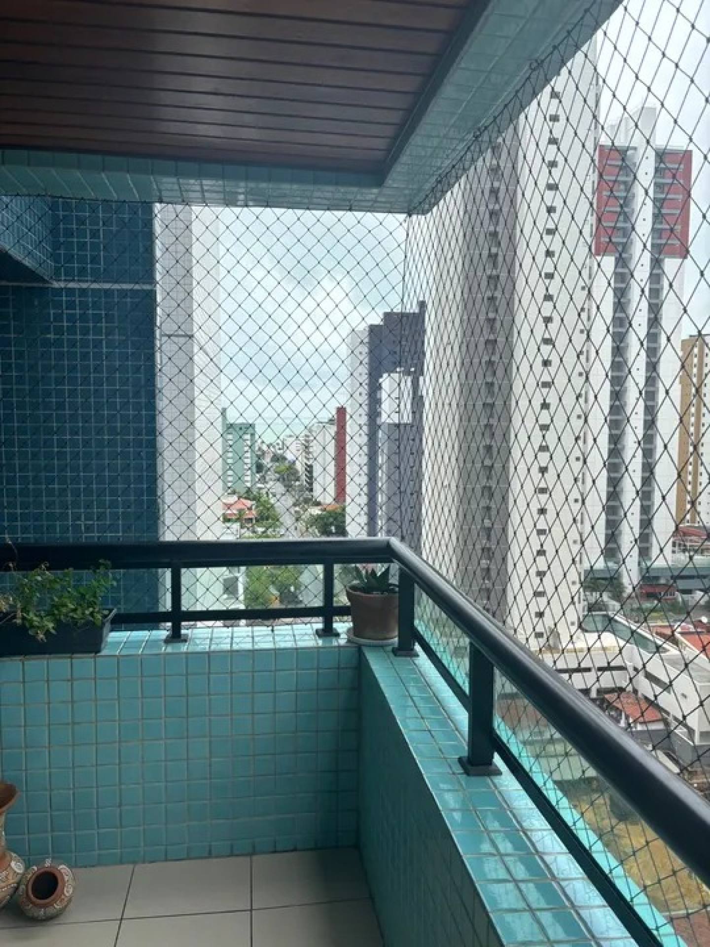 Apartamento Para Vender com 03 quartos 3 suítes no bairro Tambaú em João Pessoa