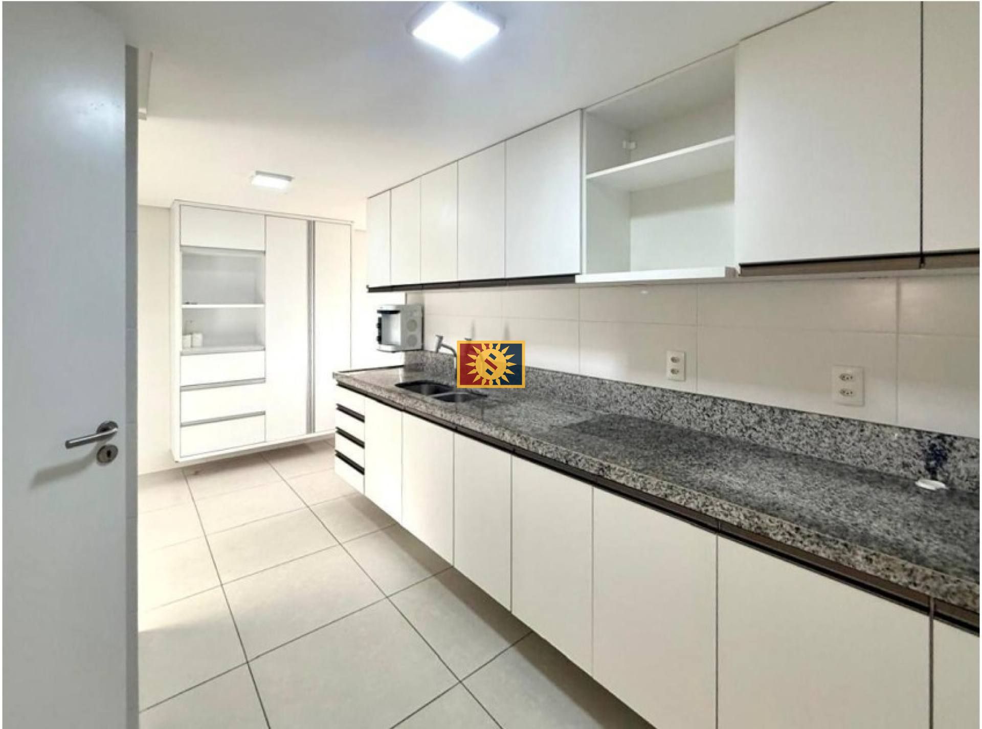 Apartamento Para Vender com 3 quartos 2 suítes no bairro Intermares em Cabedelo