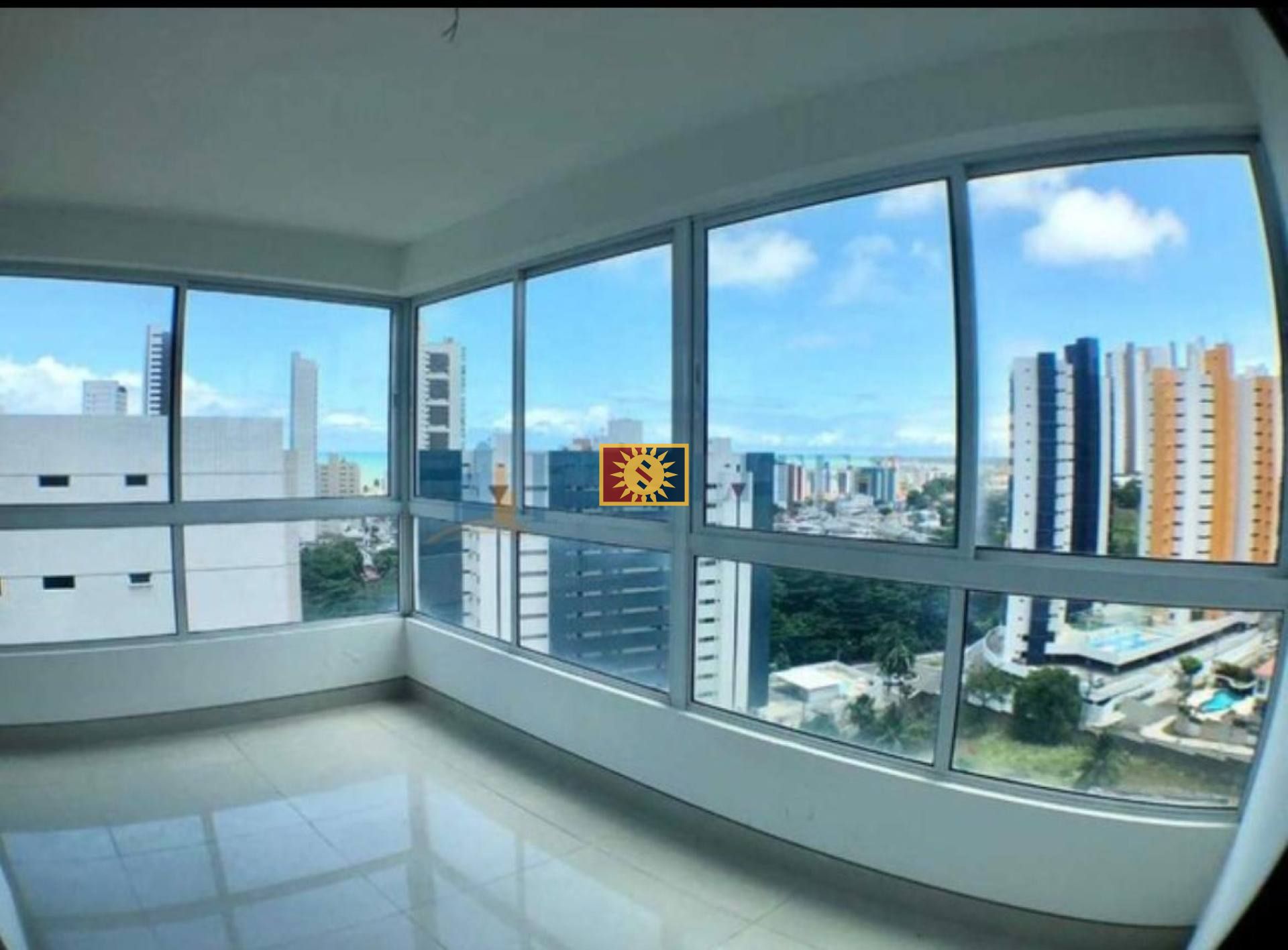 Apartamento Para Vender com 4 quartos 4 suítes no bairro Miramar em João Pessoa