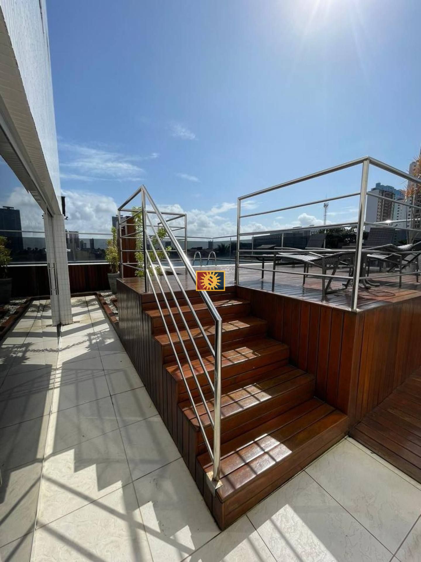 Apartamento Para Vender com 03 quartos 1 suíte no bairro João Agripino em João Pessoa