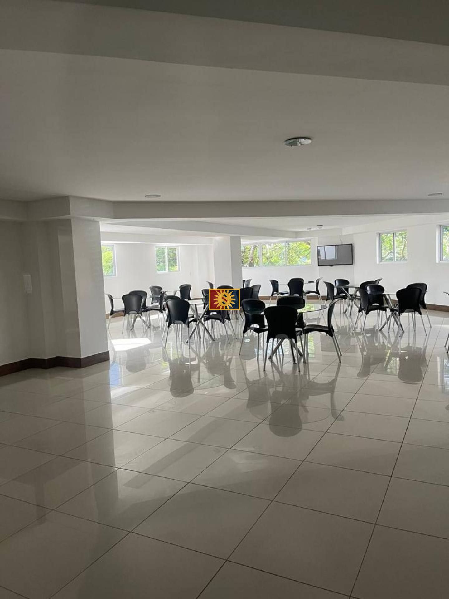 Apartamento Para Vender com 03 quartos 1 suíte no bairro João Agripino em João Pessoa