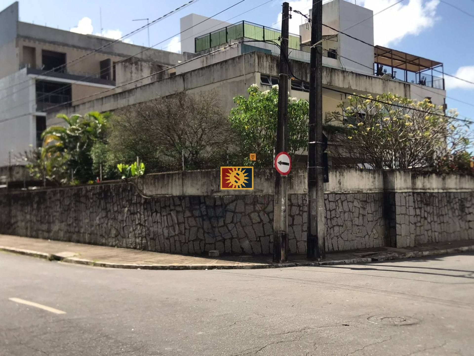 Casa Para Vender com 4 quartos 3 suítes no bairro Cabo Branco em João Pessoa