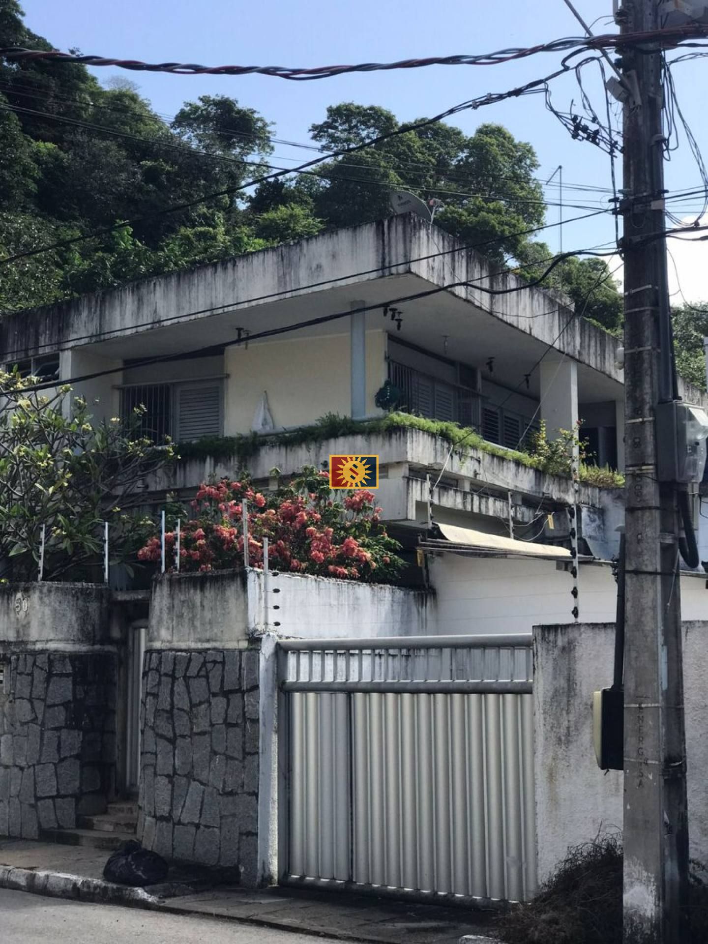 Casa Para Vender com 4 quartos 3 suítes no bairro Cabo Branco em João Pessoa