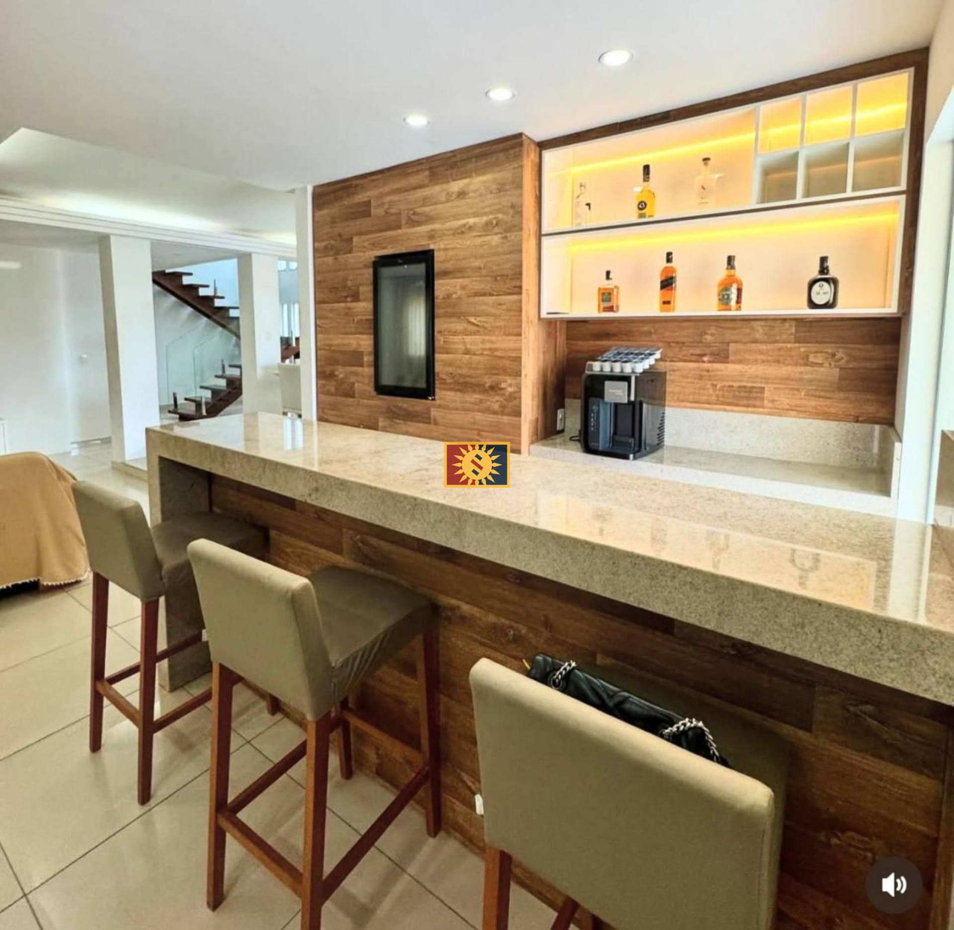 Casa Para Vender com 5 quartos 2 suítes no bairro Bessa em João Pessoa