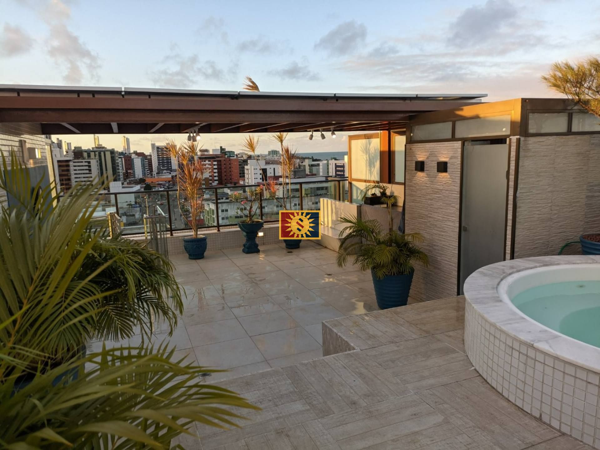 Cobertura Para Vender com 3 quartos 1 suíte no bairro Cabo Branco em João Pessoa