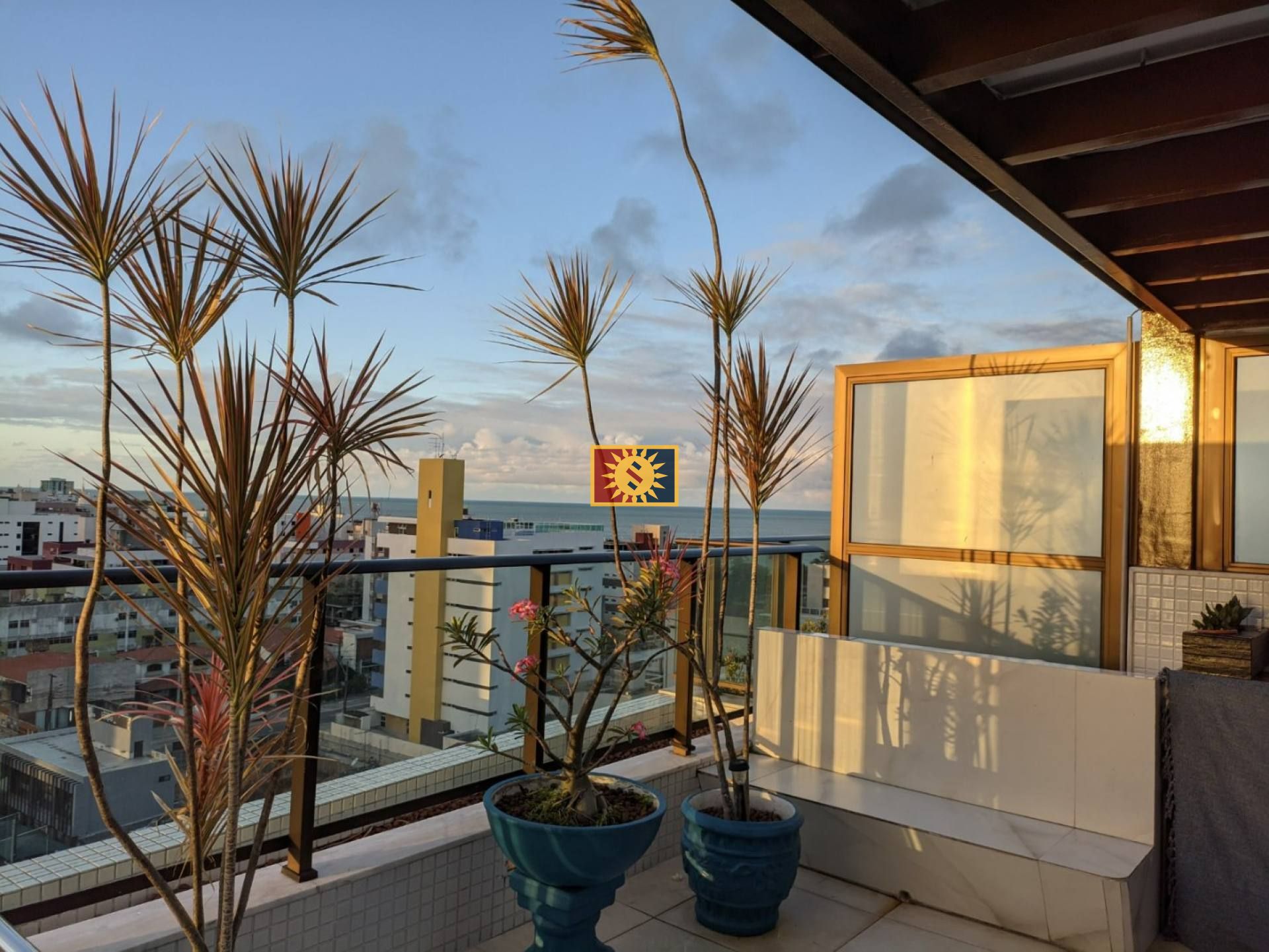 Cobertura Para Vender com 3 quartos 1 suíte no bairro Cabo Branco em João Pessoa