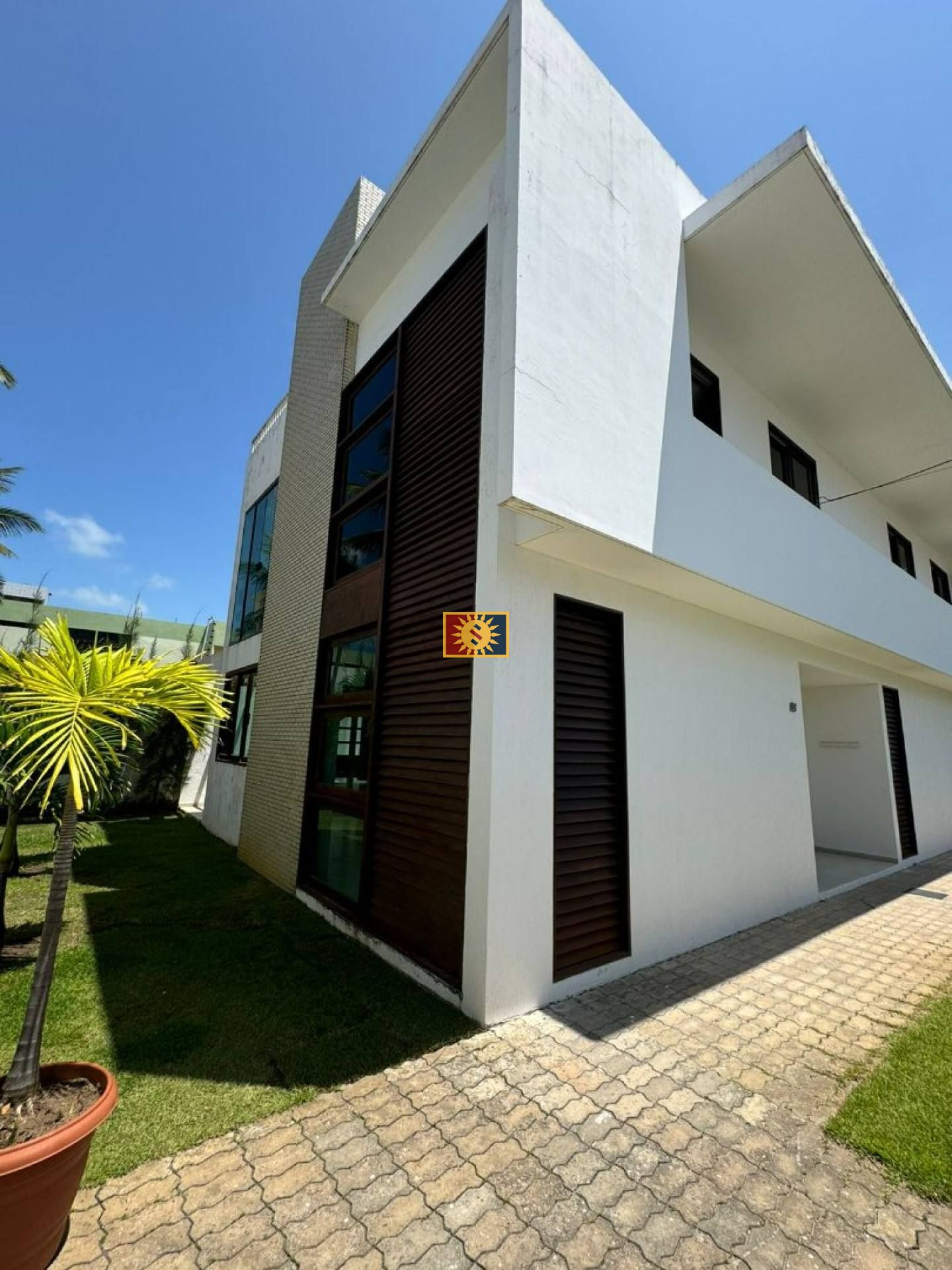 Casa Triplex de Condomínio Para Vender com 3 quartos 1 suíte no bairro Poço em Cabedelo