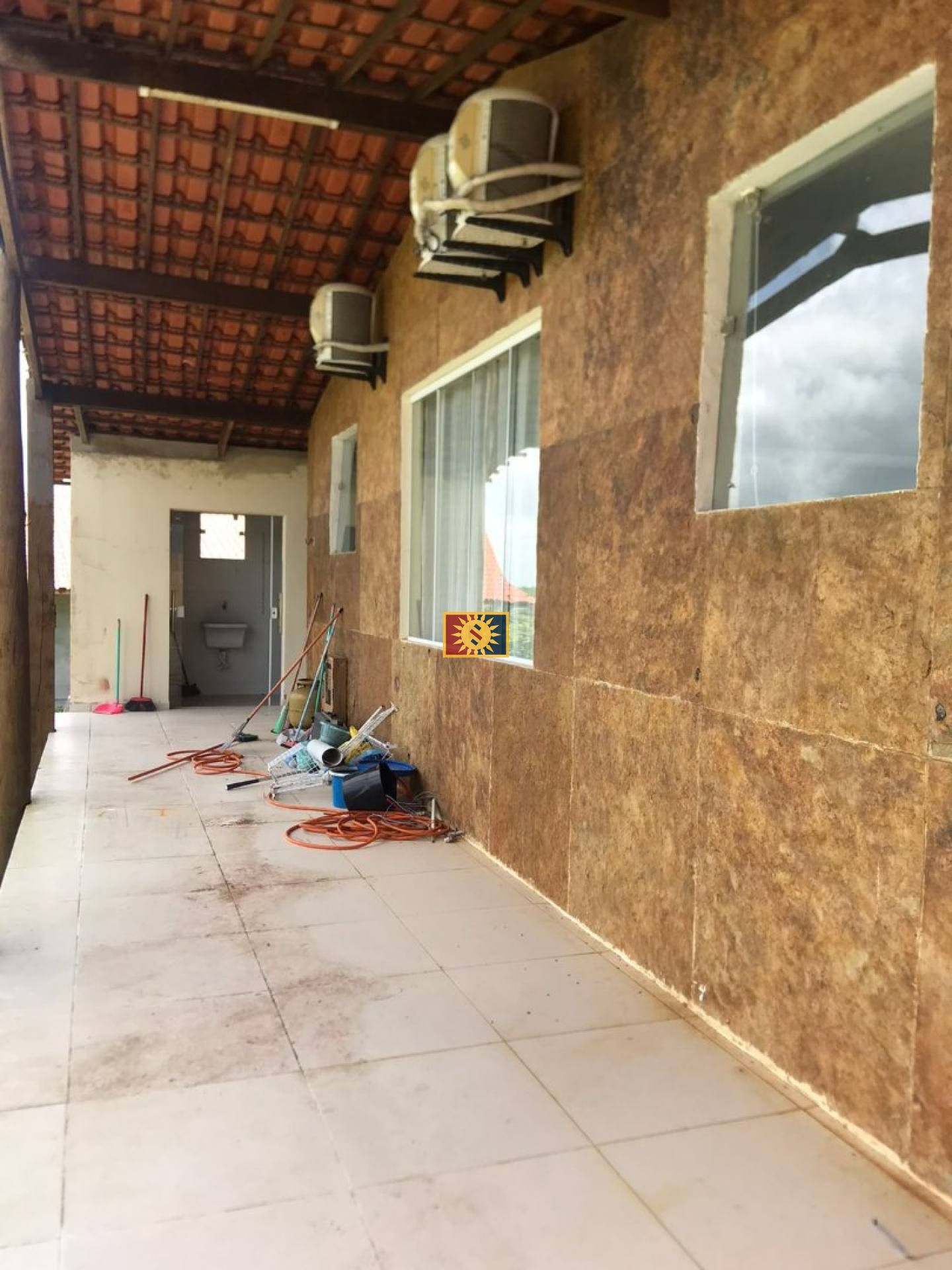 Casa de Condomínio Para Vender com 3 quartos 3 suítes em Alhandra